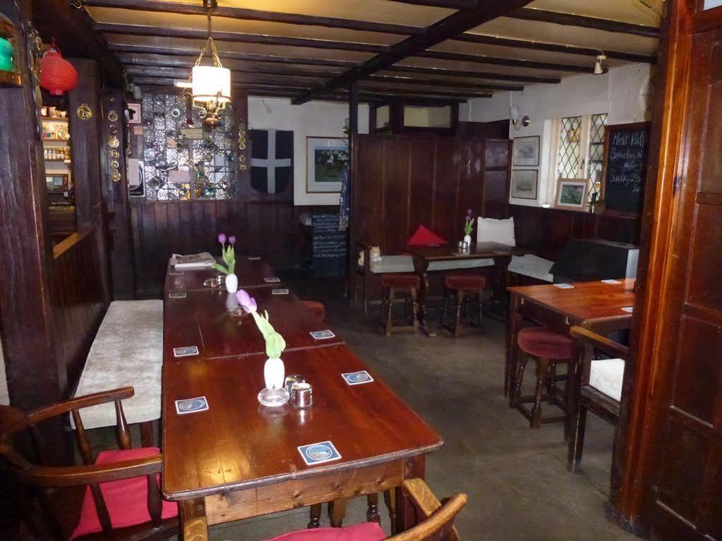 Cornish Arms Inn Port Isaac 2 Miles Pendoggett Exterior foto